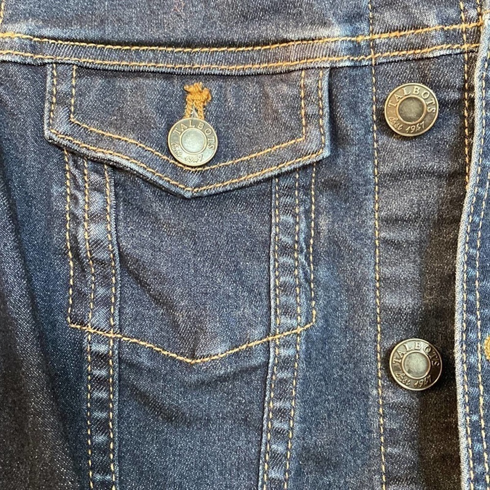 Talbots Jean denim jacket front pockets metal buttons banded bottom size P
C b - Picture 5 of 15